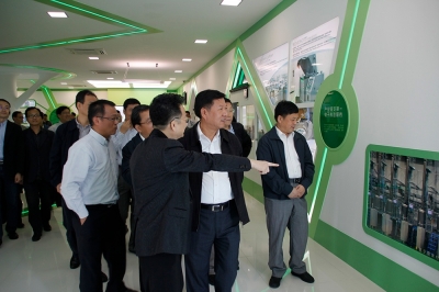 2012年，时任浙江省副省长毛光烈视察3868la银河总站
