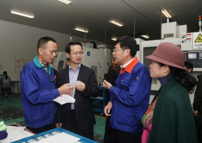 2018年11月28日，浙江省总工会副主席徐前一行3868la银河总站调查构建劳动关系和谐企业复评工作